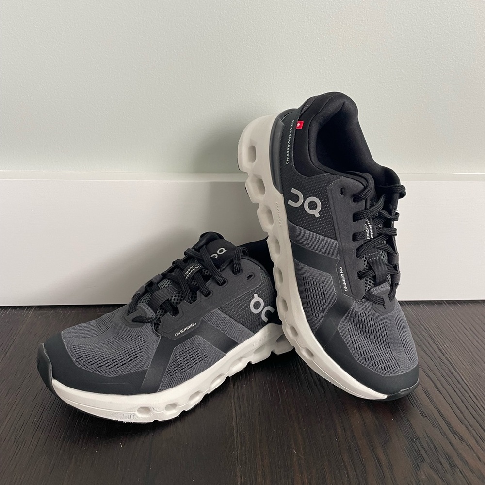 On Cloudrunner 2 Sneakers Eclipse/Black